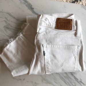 Levi 724 High Rise Straight Crop